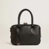 Bolso Vita en cuero liso negro con detalles dorados