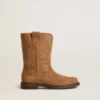 Botas Wish Junior en gamuza color camello con bordado de estrellas