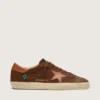 Super-Star LTD para hombre en gamuza marrón con estrella de cuero rojo ladrillo y bordado con cuentas verdes