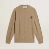 Suéter beige para hombre con logotipo bordado