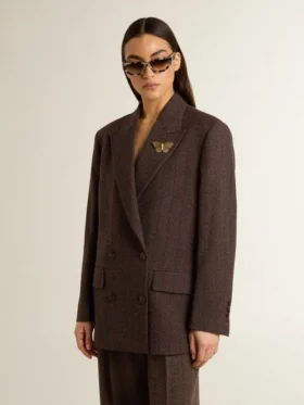 Americana de doble botonadura para mujer en lana marrón oscuro con diseño de rayas finas
