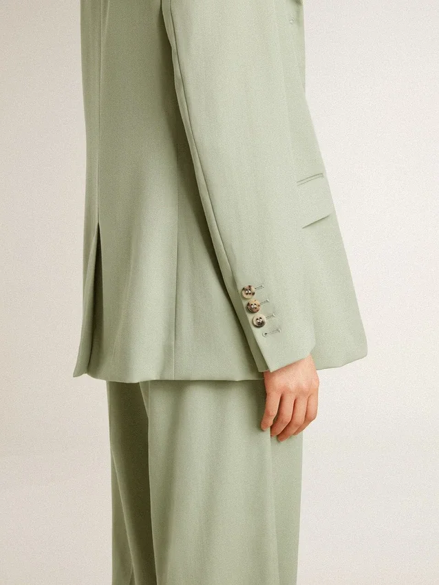 Americana de mujer en lana verde salvia