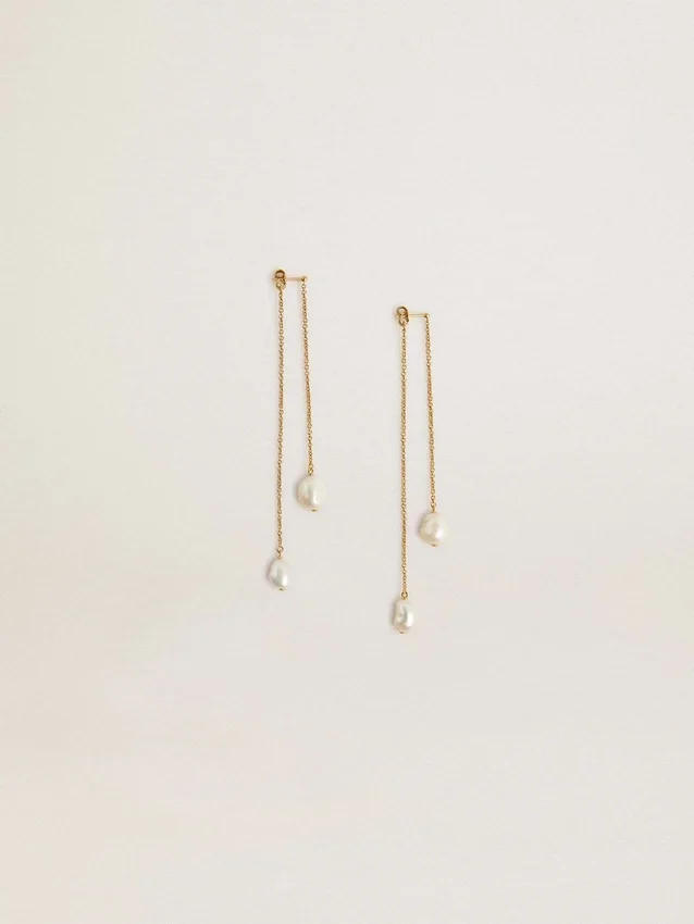 Aretes colgantes con perlas