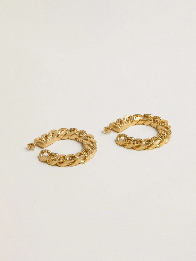 Aretes de aro con eslabones trenzados en color oro antiguo