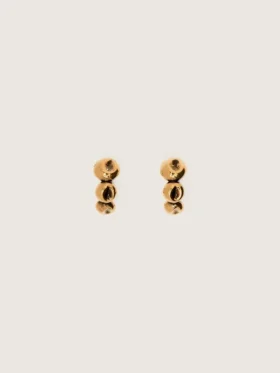 Aretes de aro con tachuelas color oro antiguo