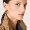 Aretes de aro con tachuelas color oro antiguo