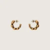 Aretes de aro con tachuelas color oro antiguo