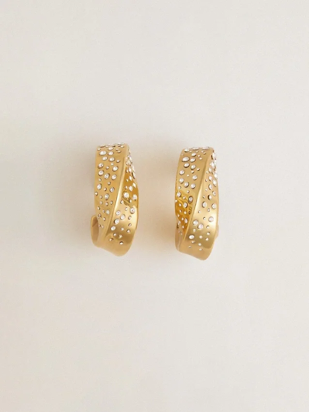 Aretes de aro dorados con cristales