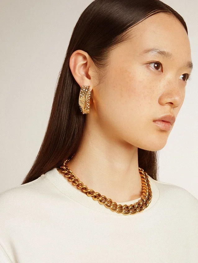 Aretes de aro dorados con cristales