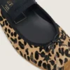 Bailarinas Étoile en piel de potro con estampado de leopardo, estrella bordada en negro y correa elástica