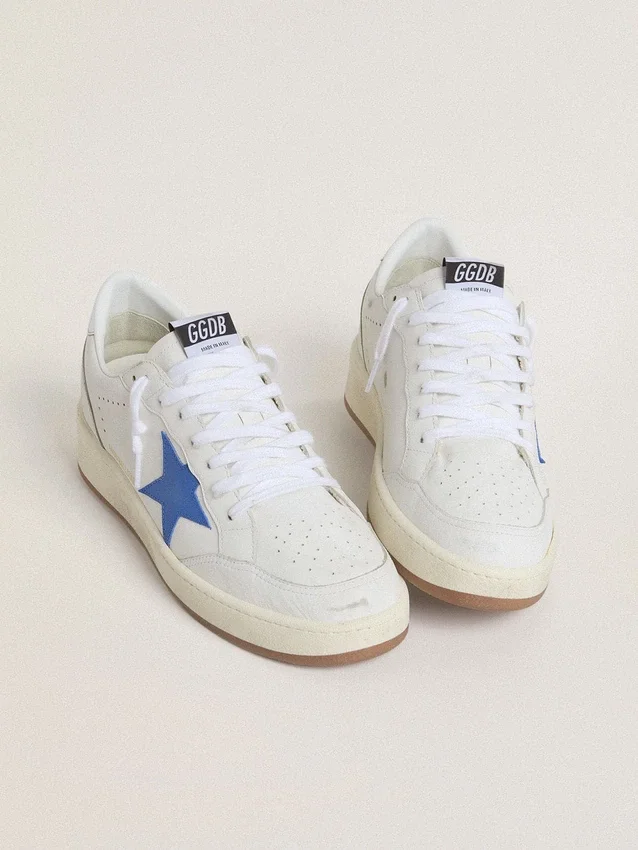 Ball Star con estrella de cuero azul claro y lengüeta en el talón de cuero con lámina plateada