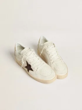 Ball Star con estrella de cuero con estampado de cocodrilo color burdeos y lengüeta dorada en el talón