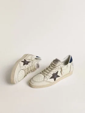 Ball Star con estrella negra y lengüeta de talón de gamuza azul