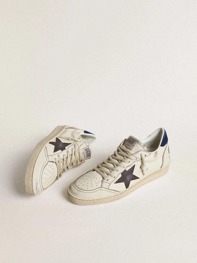 Ball Star con estrella negra y lengüeta de talón de gamuza azul