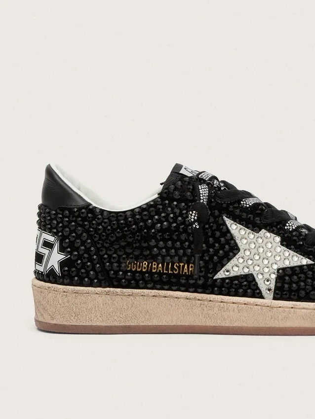 Ball Star en gamuza negra con estrella blanca y cristales Swarovski