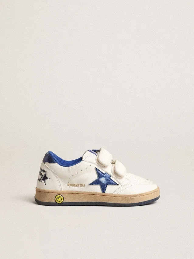 Ball Star Junior con estrella de cuero azul metalizado y lengüeta en el talón