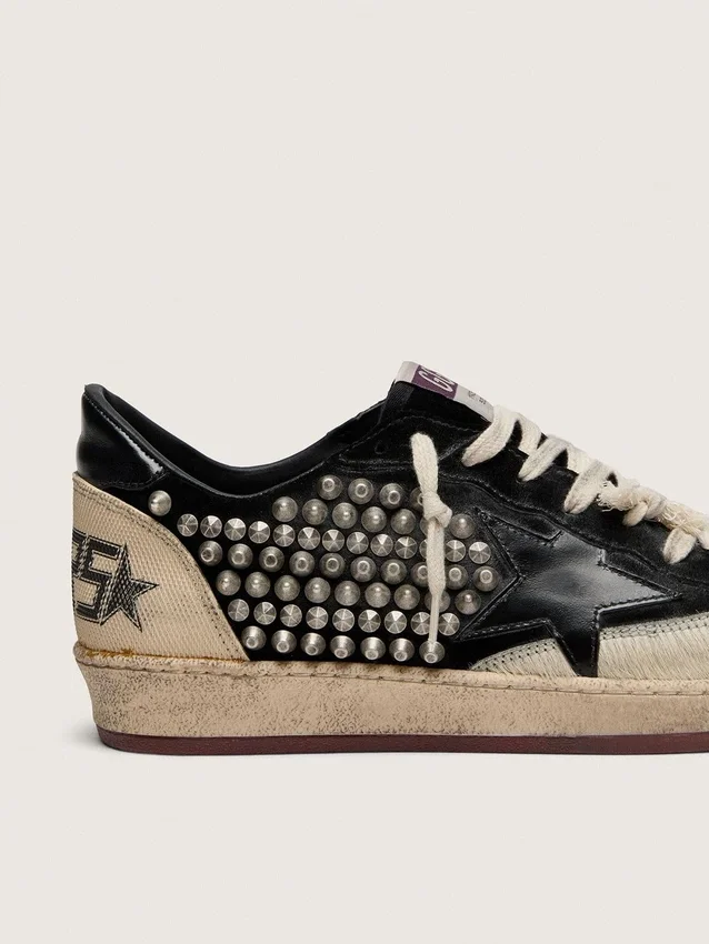 Ball Star LAB para hombre en gamuza negra con tachuelas y estrella de cuero negro brillante