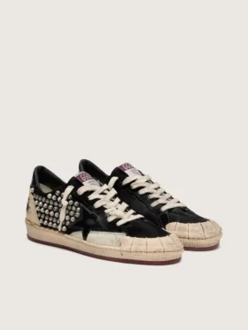 Ball Star LAB para mujer en gamuza negra con tachuelas y estrella de cuero negro brillante