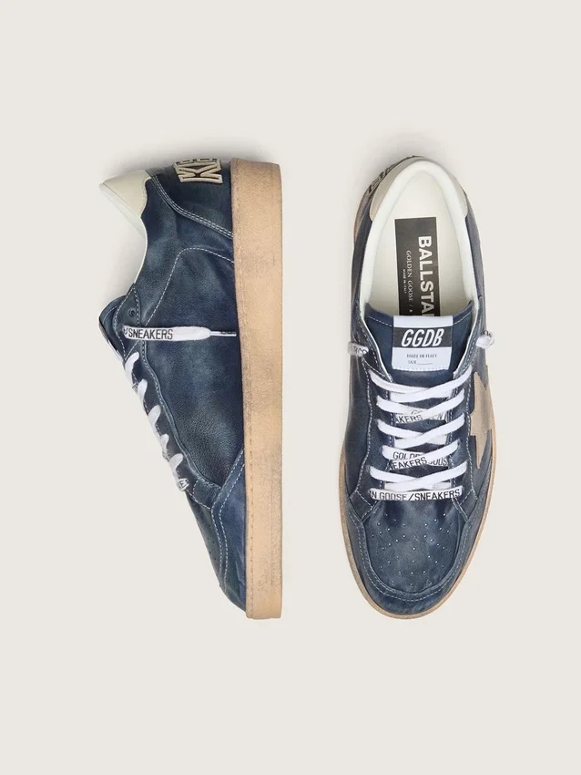 Ball Star LTD para hombre en cuero azul oscuro con estrella de gamuza beige
