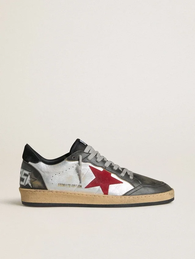 Ball Star LTD para hombre en cuero laminado plateado con estrella de gamuza roja e inserciones negras