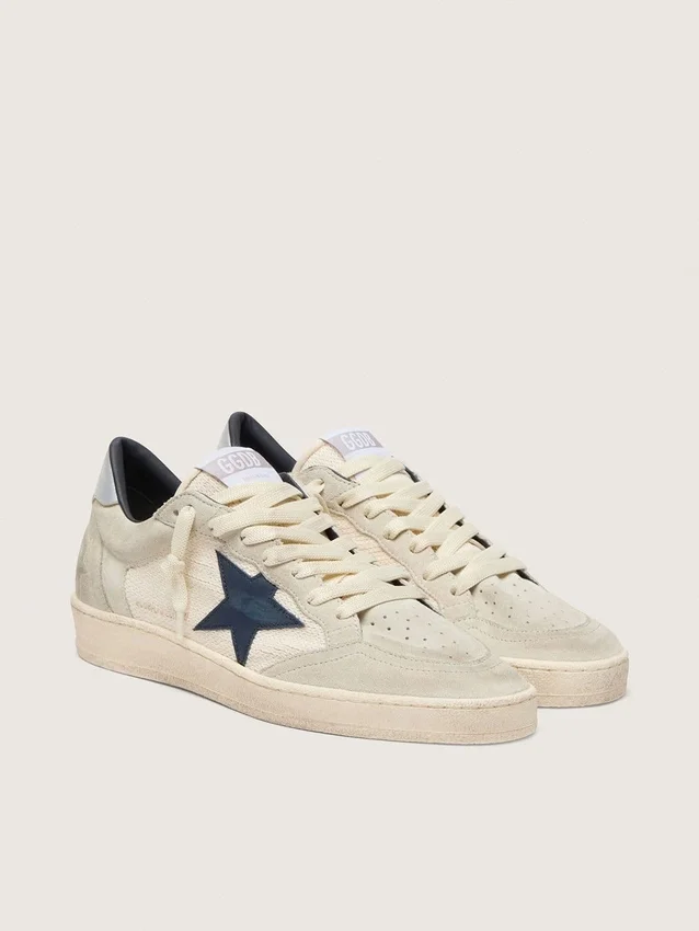 Ball Star LTD para mujer en gamuza gris con estrella azul e inserciones de crochet color crema
