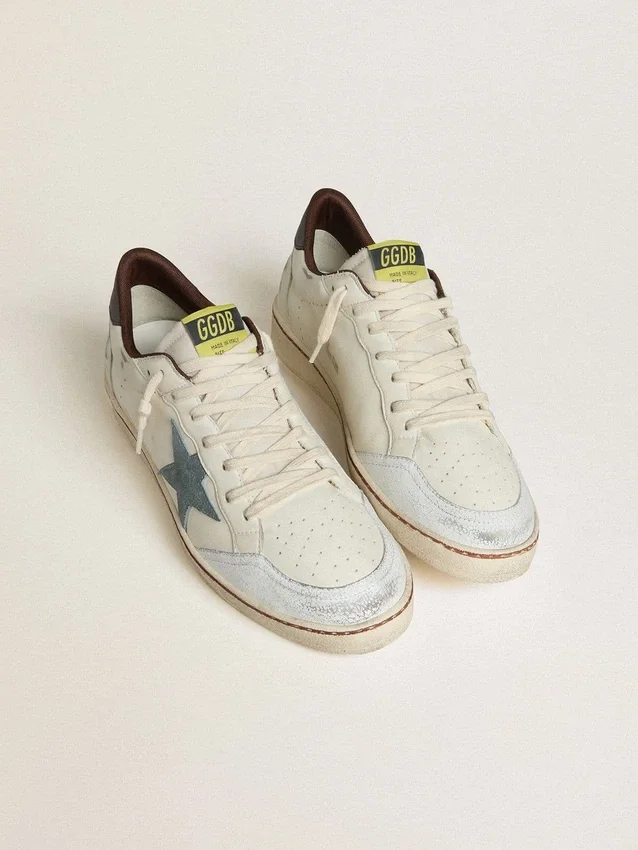 Ball Star para hombre en cuero blanco con estrella de gamuza azul claro y lengüeta del talón de nubuck marrón