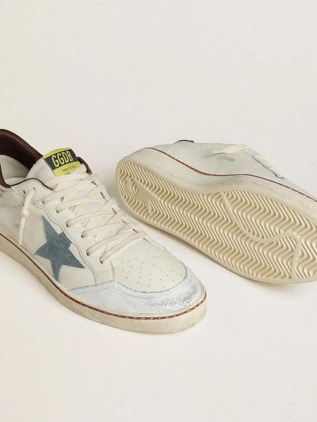 Ball Star para hombre en cuero blanco con estrella de gamuza azul claro y lengüeta del talón de nubuck marrón
