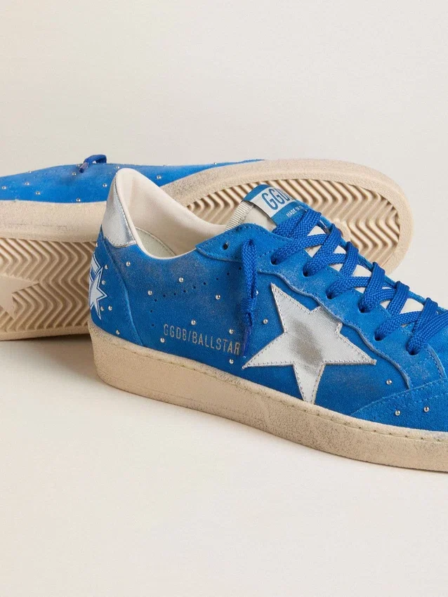 Ball Star para hombre en gamuza azul claro con tachuelas y estrella de cuero metalizado plateado