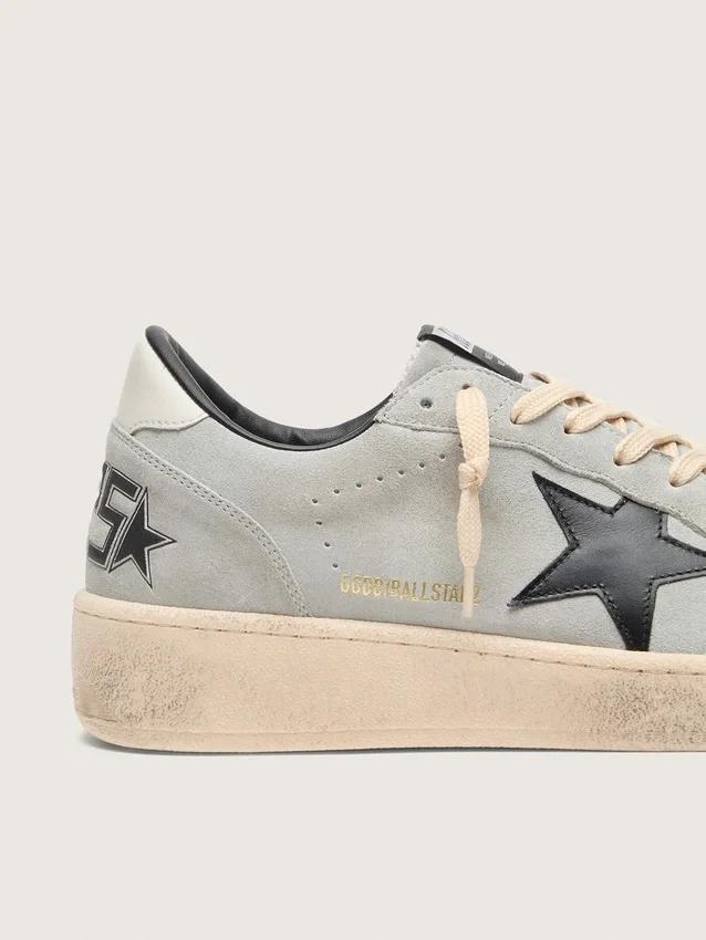 Ball Star para hombre en gamuza gris con estrella de cuero negro