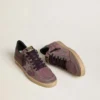 Ball Star para hombre en gamuza morada con estrella con tachuelas plateadas y lengüeta trasera «naplak» negra