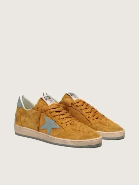 Ball Star para hombre en gamuza ocre con estrella de cuero y lengüeta del talón de gamuza azul claro