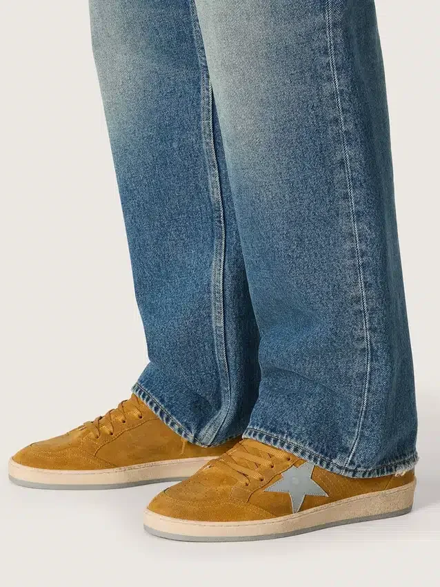 Ball Star para hombre en gamuza ocre con estrella de cuero y lengüeta del talón de gamuza azul claro