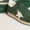 Ball Star para hombre en gamuza verde con estrella de cuero blanco y lengüeta en el talón