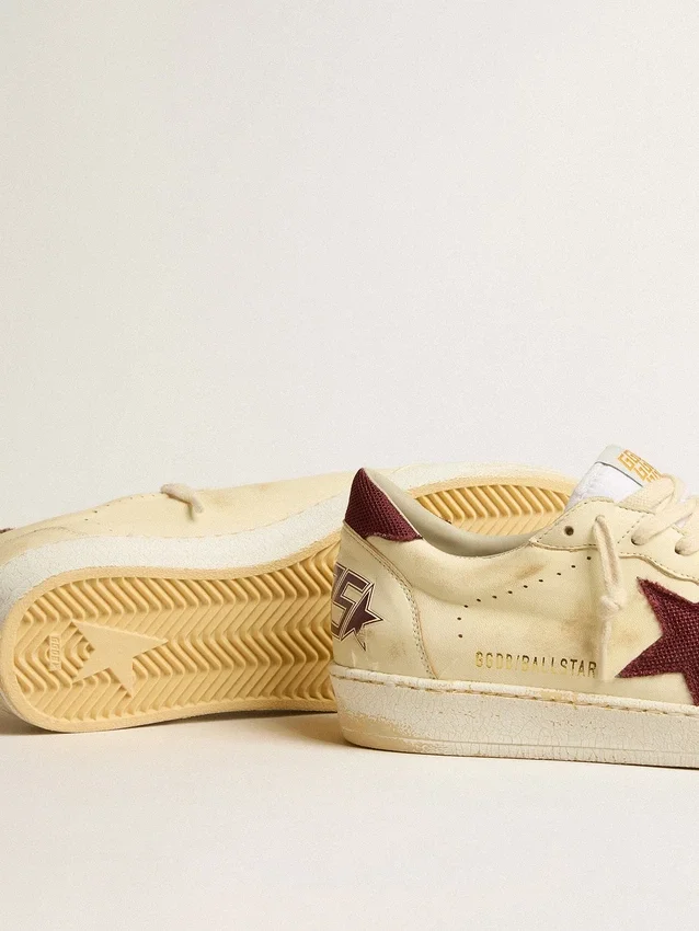 Ball Star para hombre en napa beige con estrella de malla burdeos y lengüeta en el talón
