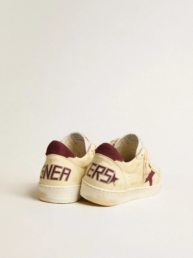 Ball Star para hombre en napa beige con estrella de malla burdeos y lengüeta en el talón