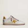 Ball Star para hombre en piel napa blanca con estrella y lengüeta en el talón de piel con estampado animal amarillo