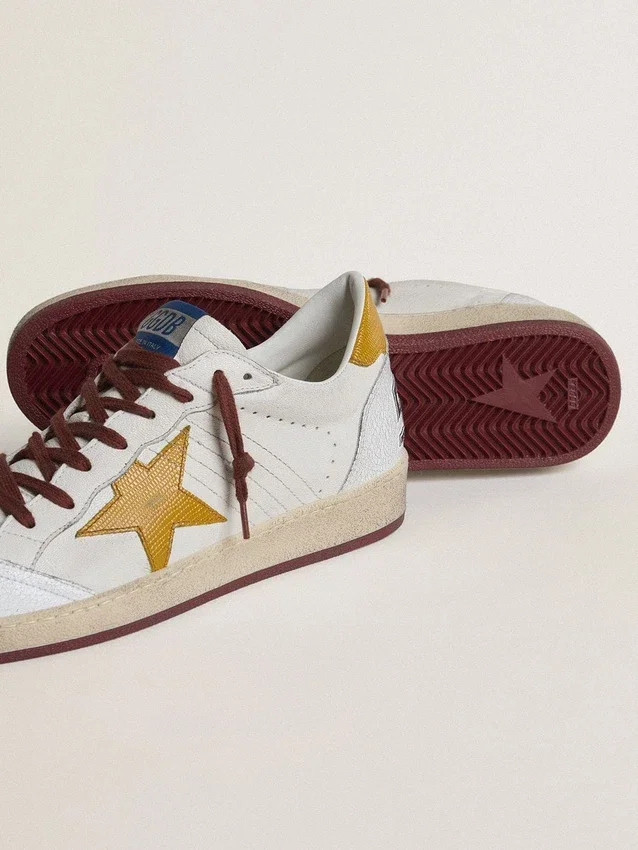 Ball Star para hombre en piel napa blanca con estrella y lengüeta en el talón de piel con estampado animal amarillo