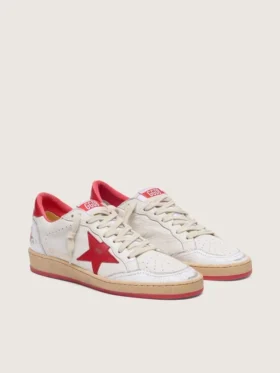 Ball Star para mujer en cuero blanco con estrella roja y lengüeta en el talón