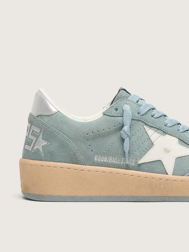 Ball Star para mujer en gamuza azul claro con estrella blanca