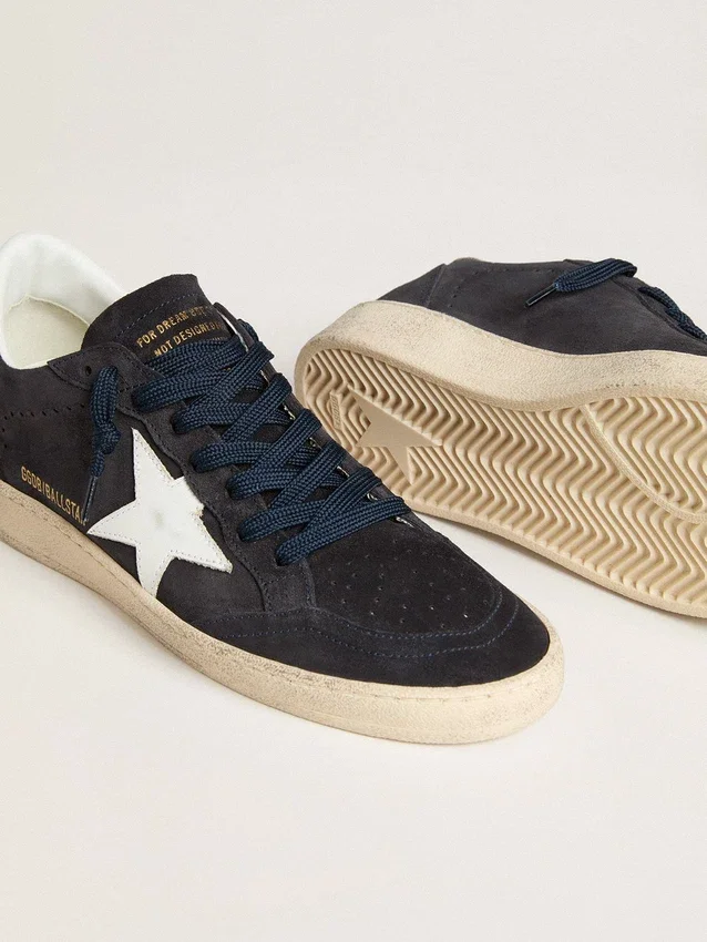 Ball Star para mujer en gamuza azul oscuro con estrella y lengüeta en el talón de cuero
