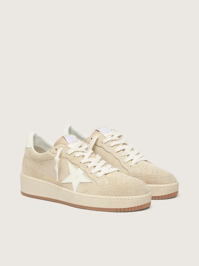 Ball Star para mujer en gamuza beige con estrella y lengüeta del talón de cuero blanco