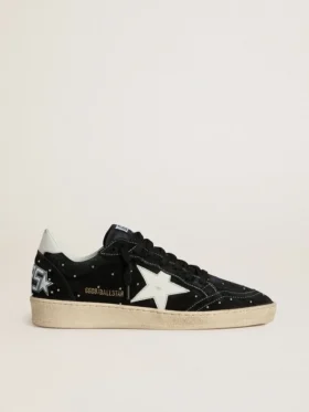 Ball Star para mujer en gamuza negra con tachuelas y estrella de cuero blanco