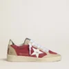 Ball Star para mujer en gamuza roja con estrella de gamuza blanca con efecto craquelado y lengüeta del talón de cuero platino