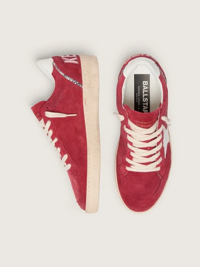 Ball Star para mujer en gamuza roja con estrella y lengüeta del talón de cuero blanco