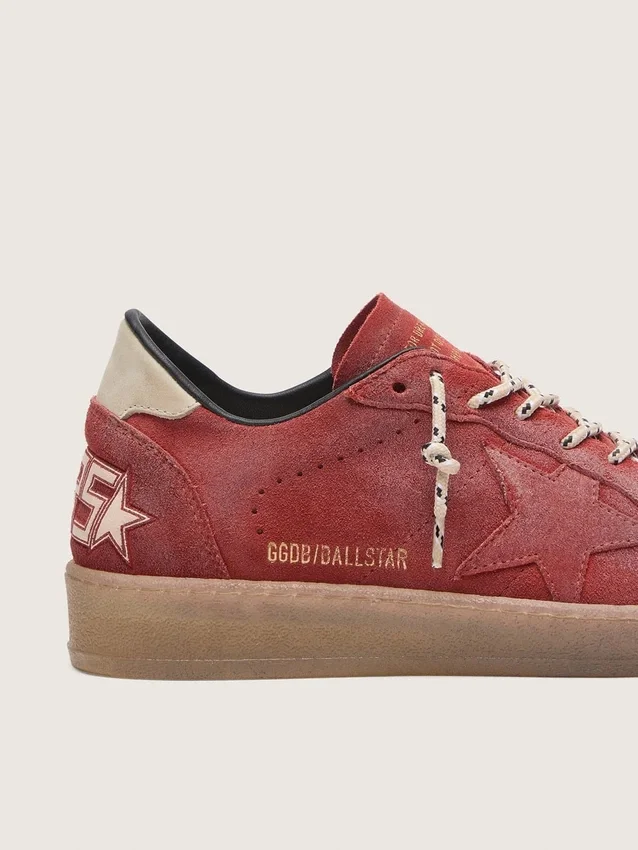 Ball Star para mujer en gamuza rojo óxido con estrella tono sobre tono
