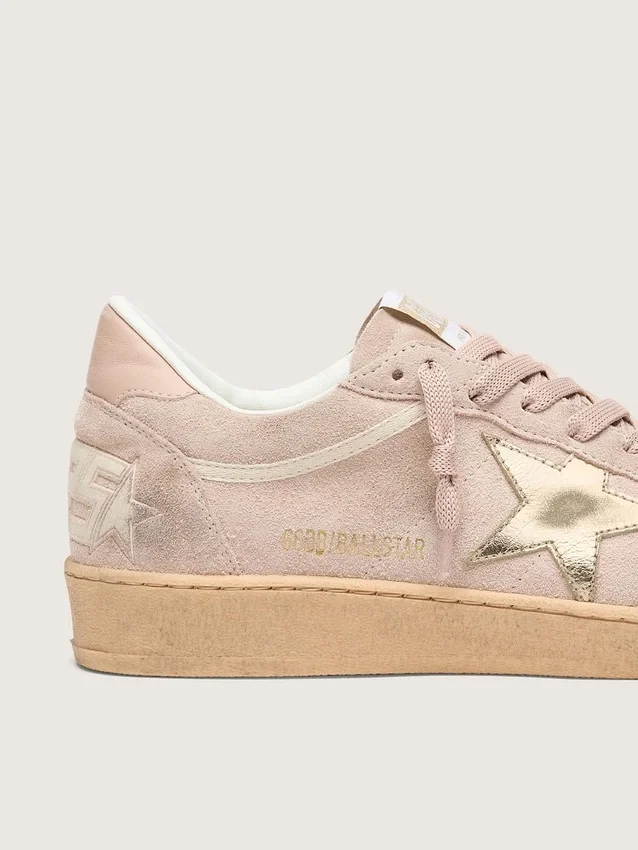 Ball Star para mujer en gamuza rosa polvo con estrella dorada metalizada