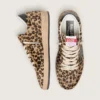 Ball Star para mujer en piel de potro con estampado de leopardo, estrella de cuero negro y lengüeta en el talón
