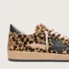 Ball Star para mujer en piel de potro con estampado de leopardo, estrella de cuero negro y lengüeta en el talón