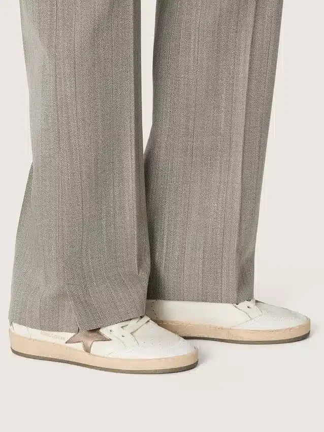 Ball Star Wishes para mujer en cuero blanco con estrella de cuero bronce metalizado