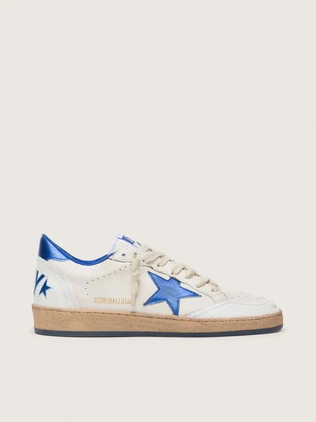 Ball Star Wishes para hombre en piel napa blanca con una estrella azul brillante y lengüeta en el talón